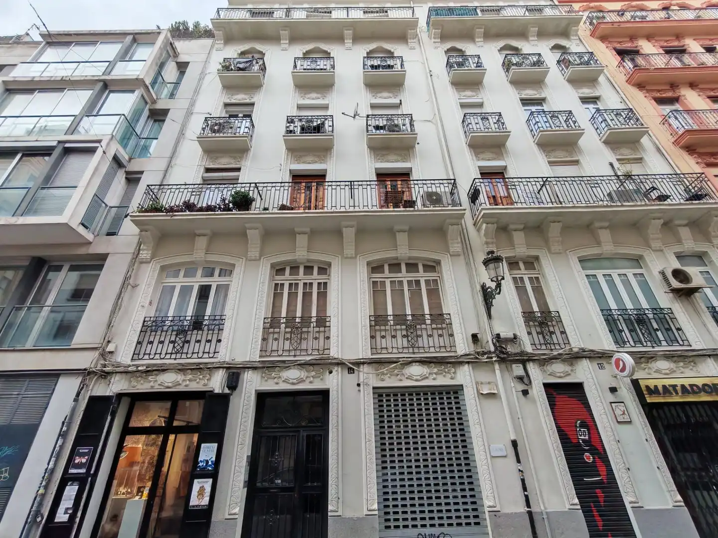 Vista exterior de Oficina de alquiler en Valencia con Aire acondicionado