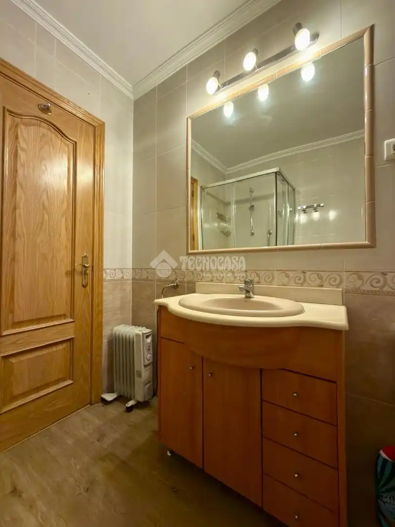 Baño de Piso en venta en Valdemoro con Calefacción y Trastero