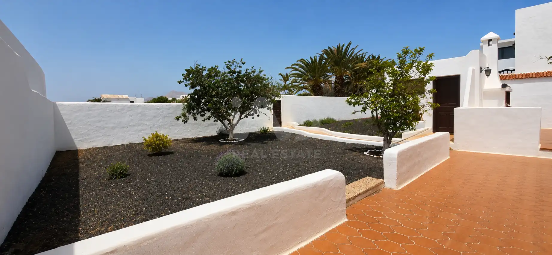 Vista exterior de Casa o xalet en venda en Arrecife amb Piscina