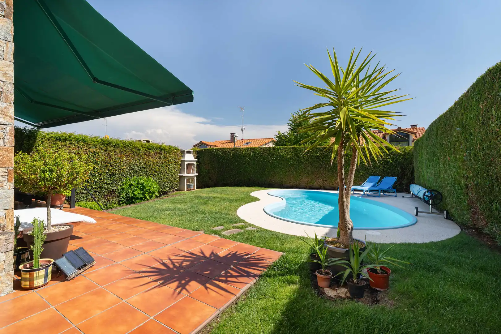 Piscina de Casa o xalet en venda en Sada (A Coruña) amb Calefacció, Jardí privat i Terrassa