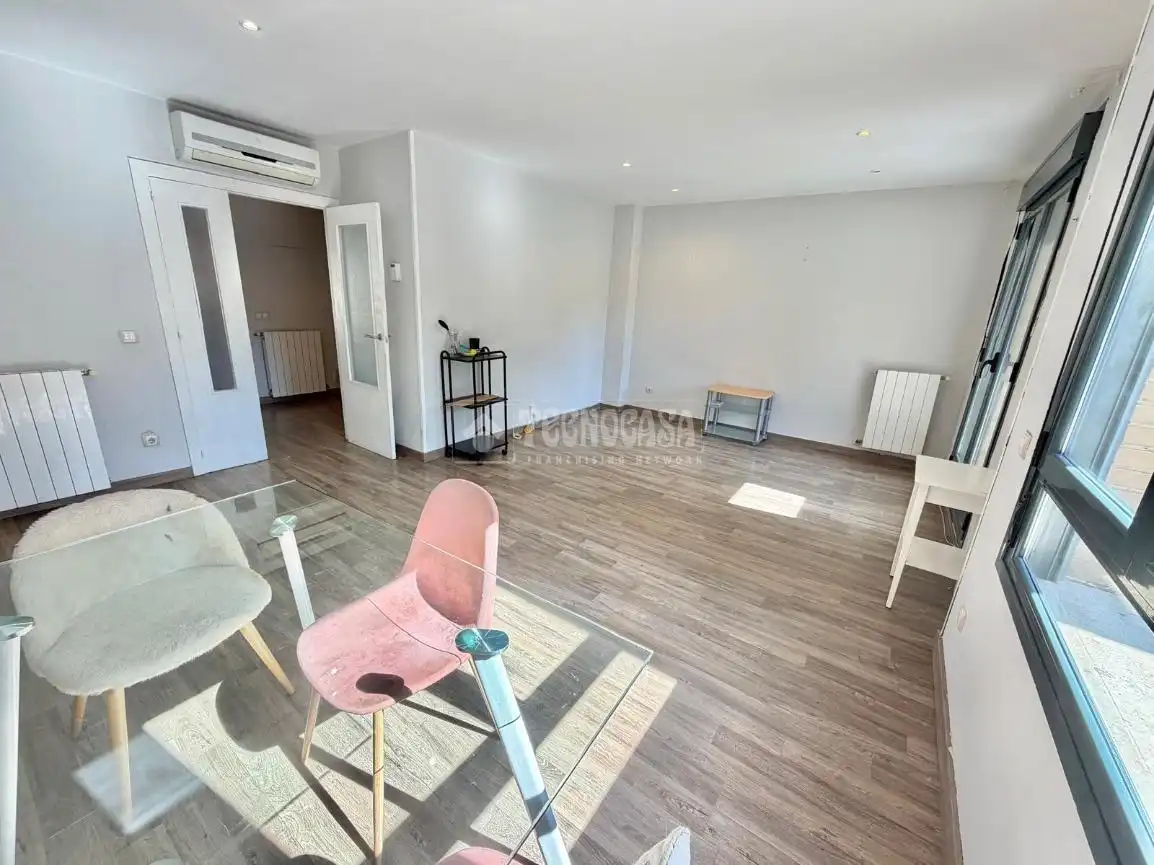 Sala de estar de Casa adosada en venta en Valdemoro con Aire acondicionado, Jardín privado y Terraza