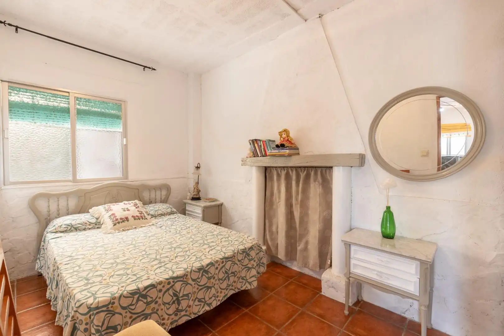 Habitación de Finca rústica en venta en Cogollos de la Vega con Jardín privado y Piscina