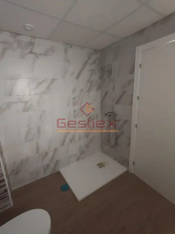 Piso con ascensor en venta en Almendralejo, imagen 2