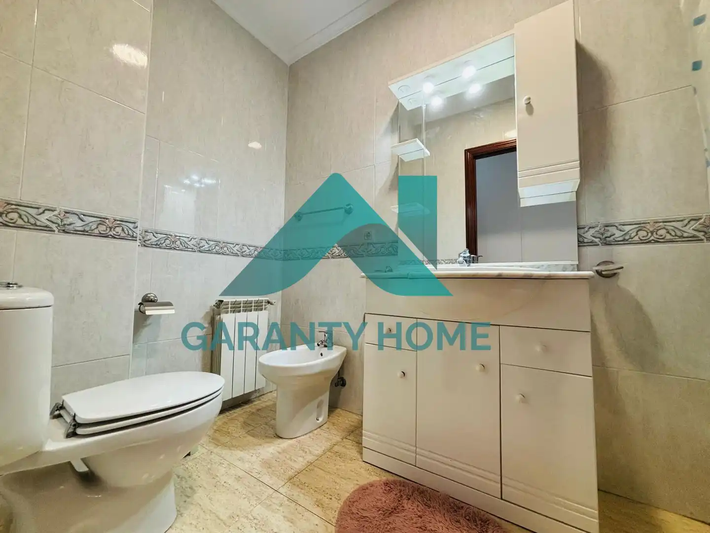 Bathroom of Flat for rent in Cáceres  with Air Conditioner, Heating and Terrace
