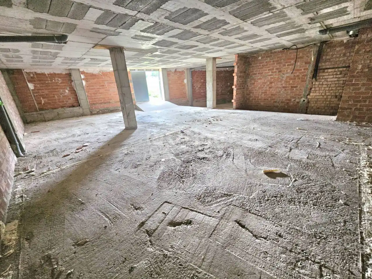 Local comercial en alquiler en Tona, imagen 2