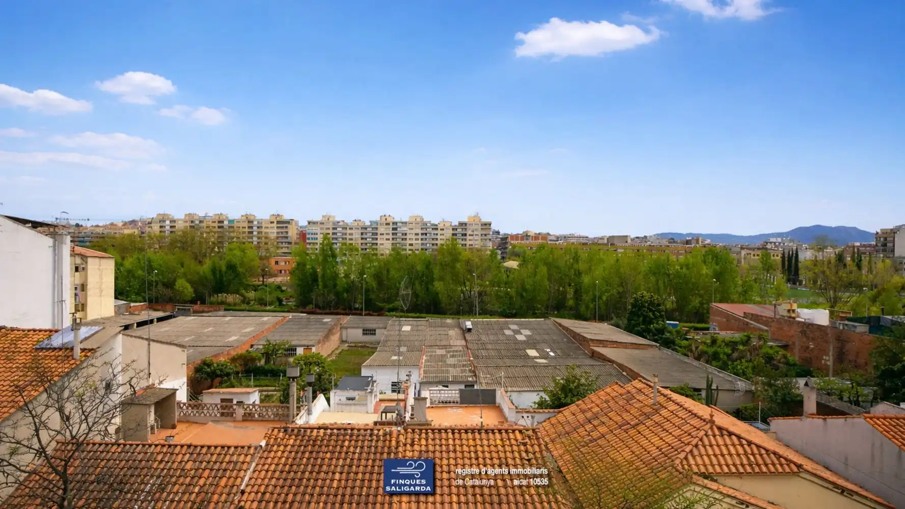 Vista exterior de Edificio en venta en Granollers