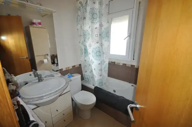 Baño de Casa adosada en venta en Mont-roig del Camp con Aire acondicionado y Piscina comunitaria