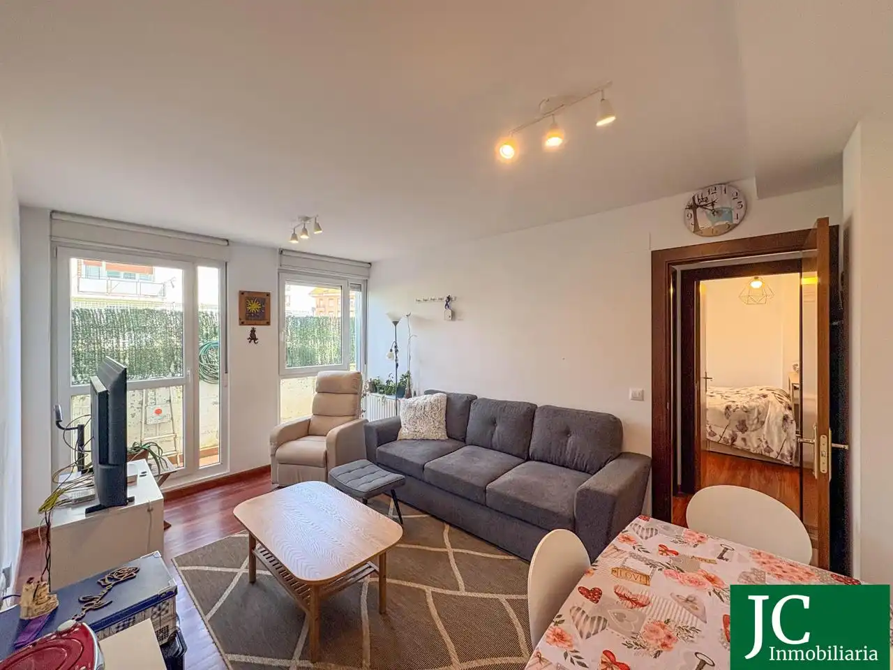 Sala de estar de Planta baja en venta en Bárcena de Cicero con Calefacción, Jardín privado y Terraza