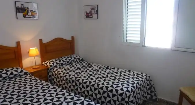 Apartamento de alquiler en Carrer de l'Almirall Roger de Llúria, Oliva Playa