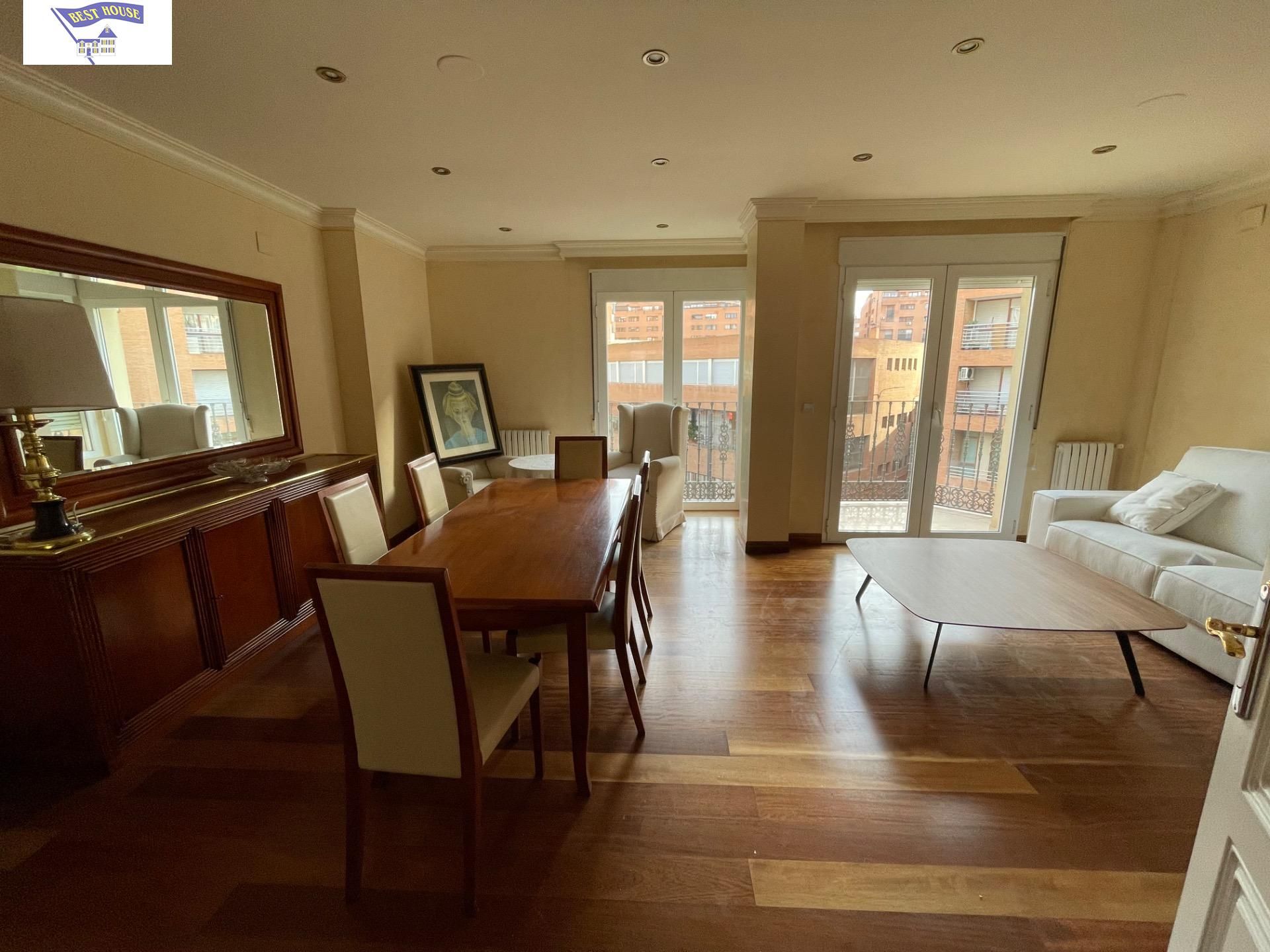 Comedor de Piso de alquiler en  Albacete Capital con Calefacción, Terraza y Trastero