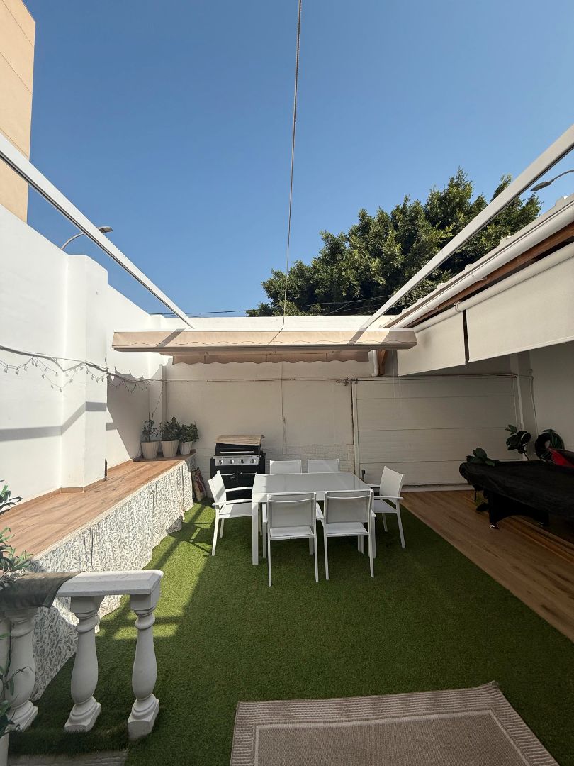 Terrassa de Casa o xalet en venda en  Melilla Capital amb Aire condicionat, Calefacció i Jardí privat