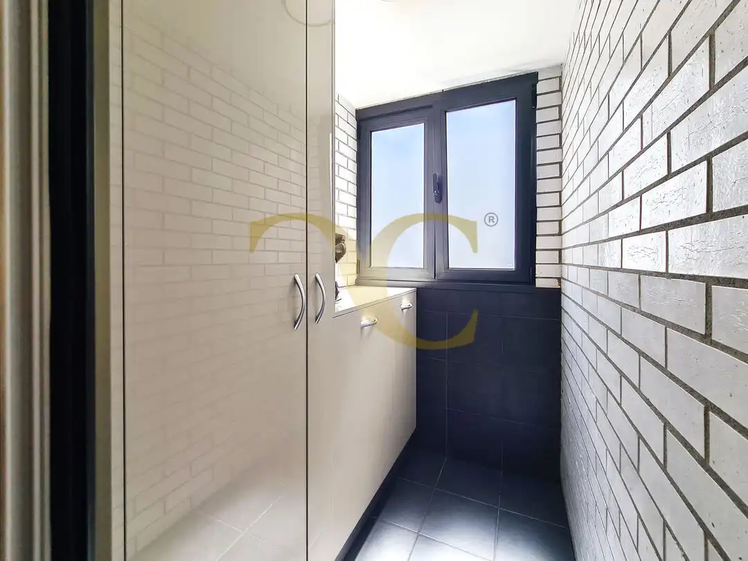 Baño de Piso en venta en Oviedo  con Calefacción, Terraza y Trastero