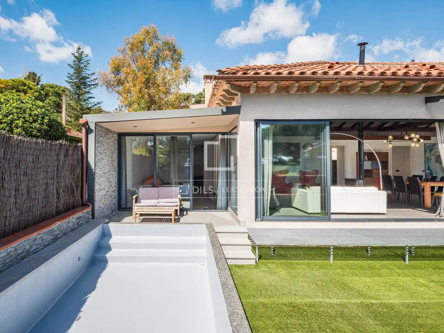 Terrassa de Casa o xalet en venda en Cerdanyola del Vallès amb Aire condicionat, Calefacció i Jardí privat