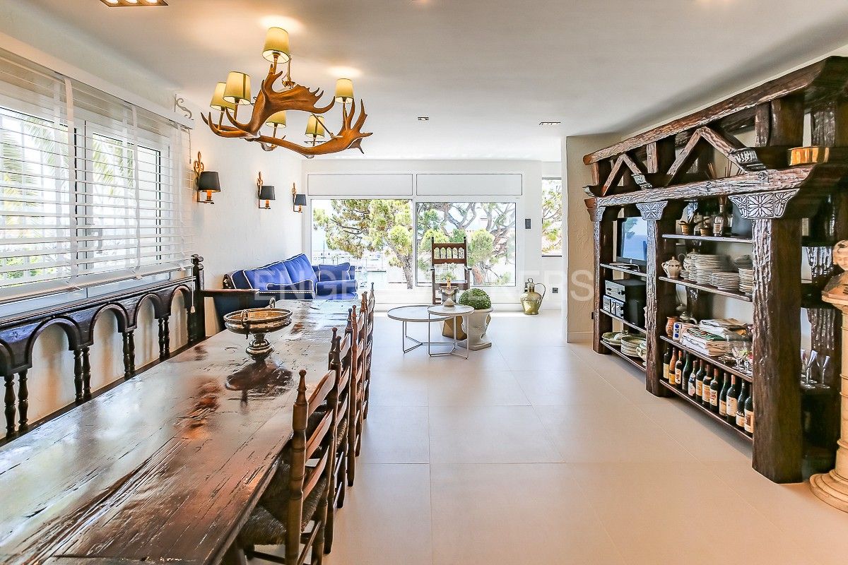 Menjador de Apartament de lloguer en Sitges amb Aire condicionat, Calefacció i Piscina