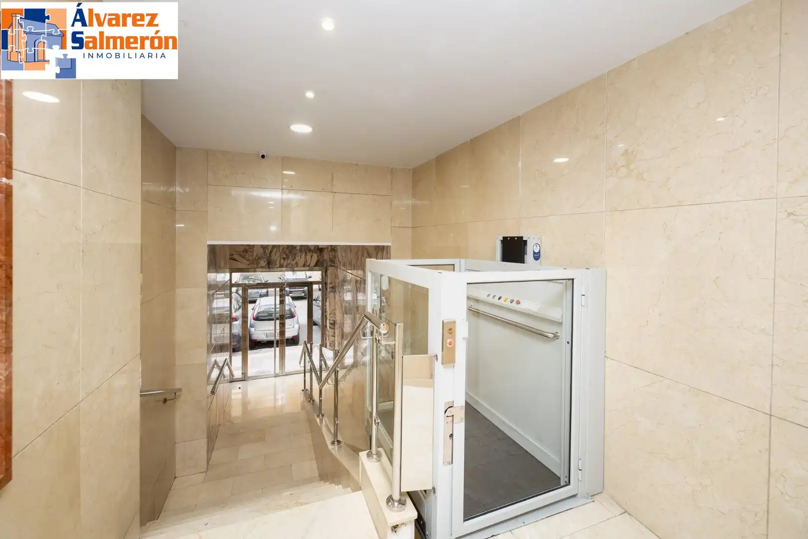 Flat for sale in Granada  with Terrace and Furnished