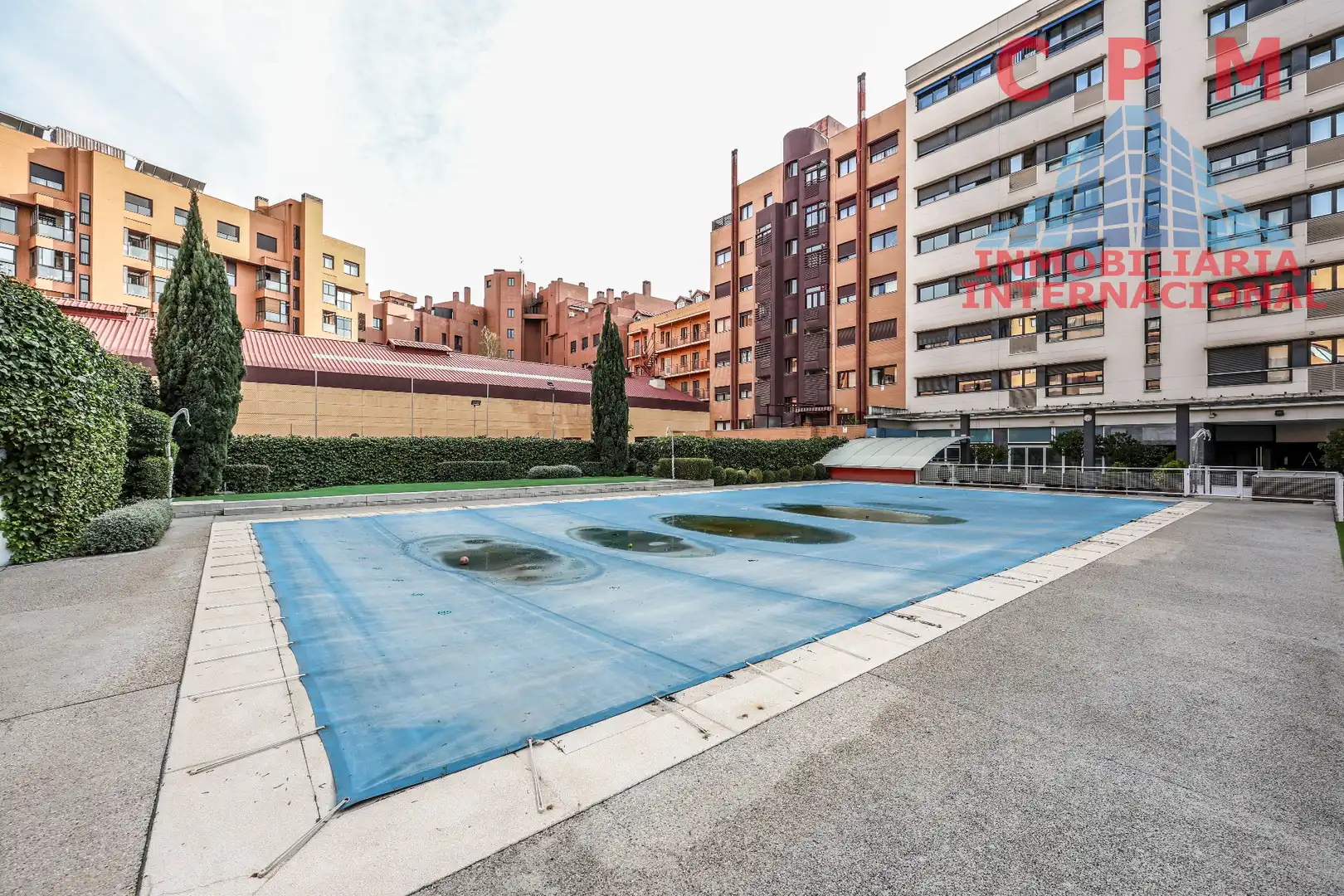Swimming pool of Flat for rent in Madrid  with Air Conditioner, Heating and Parquet flooring