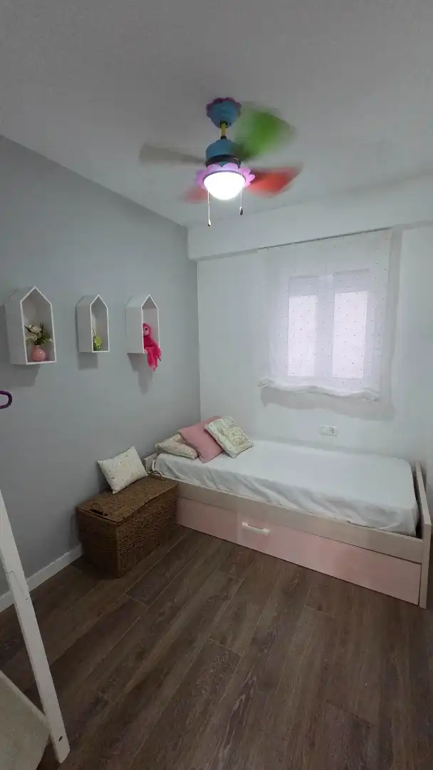Habitación de Piso de alquiler en Valencia con Aire acondicionado, Amueblado y Horno