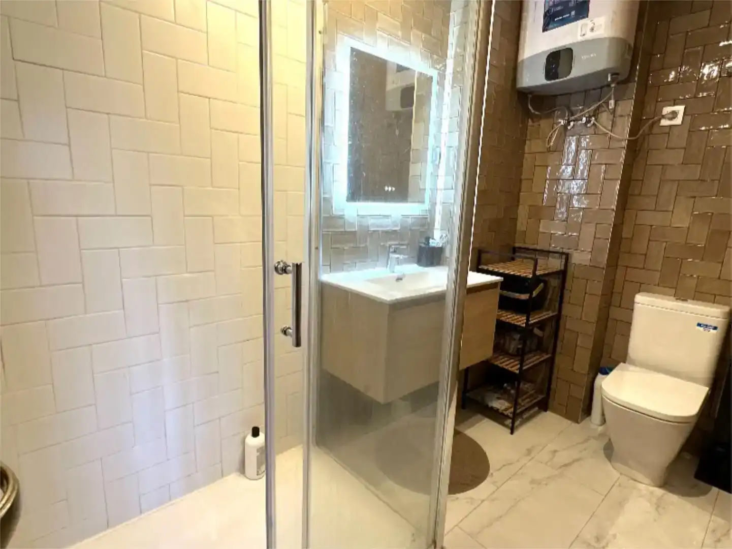 Baño de Piso en venta en Riaño con Trastero y Amueblado