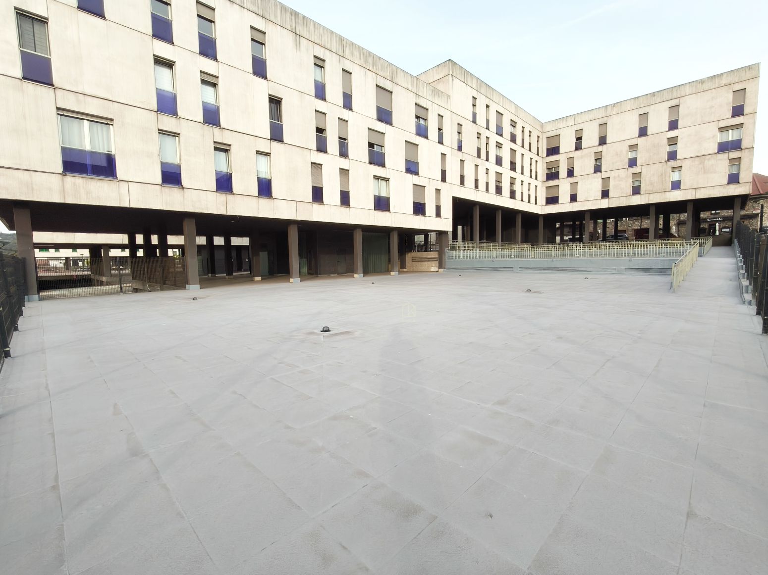 Vista exterior de Piso en venta en Gijón  con Calefacción, Parquet y Trastero