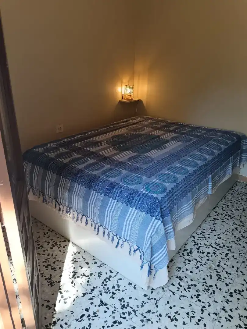 Dormitori de Pis en venda en  Granada Capital amb Balcó