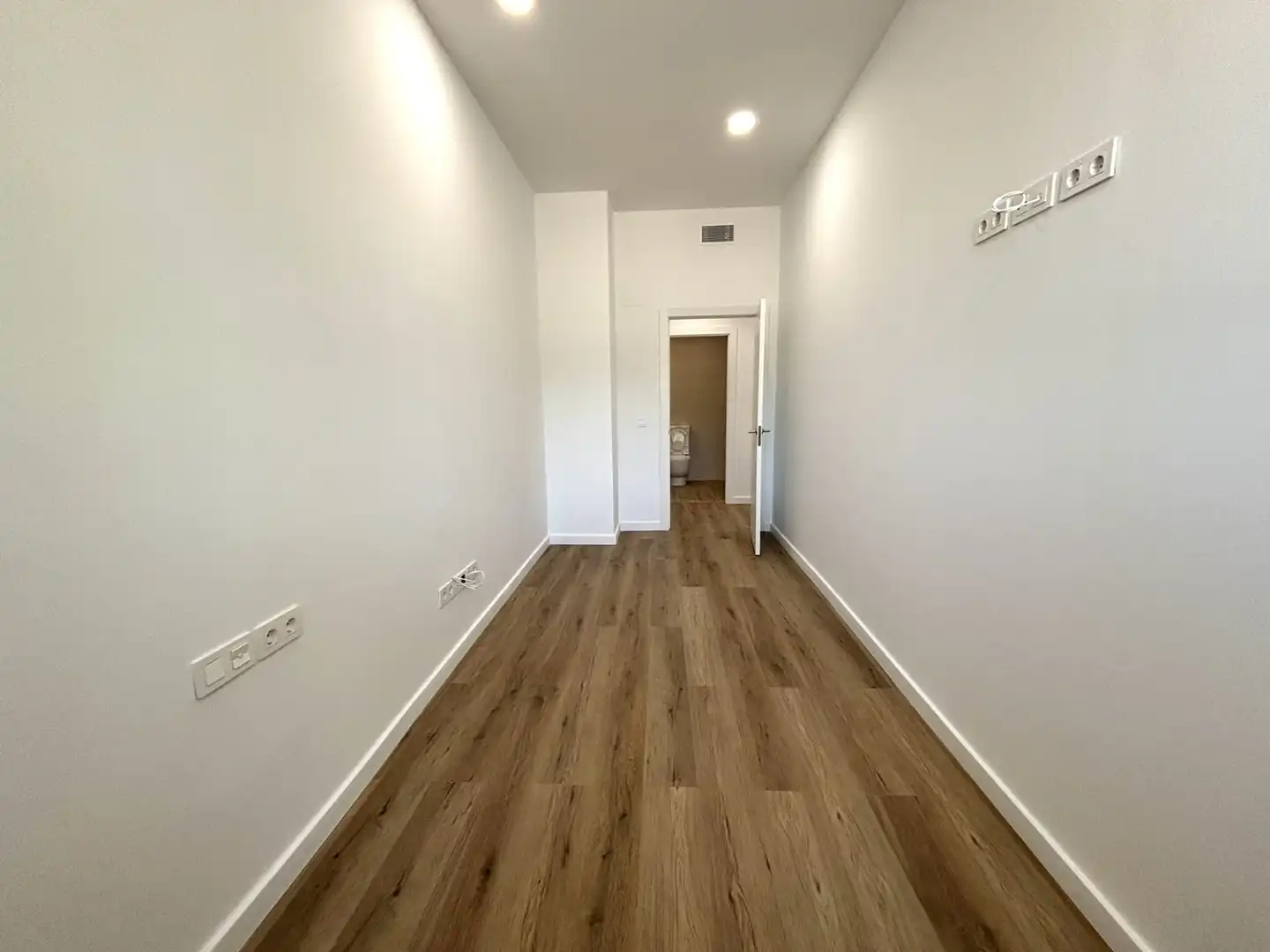 Flat for sale in Girona  with Air Conditioner, Heating and Parquet flooring