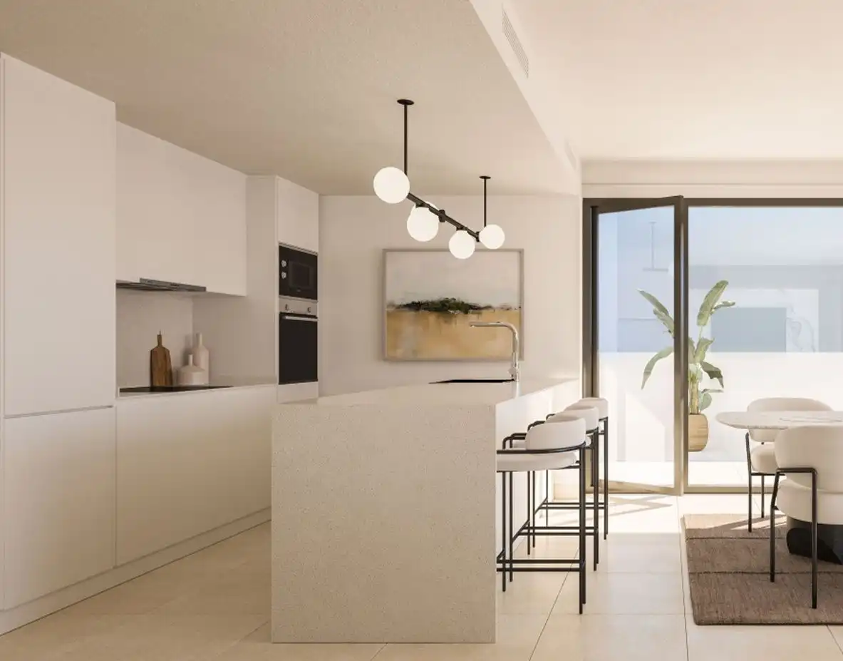 Apartamento con piscina en venta en San Luis de Sabinillas, imagen 2