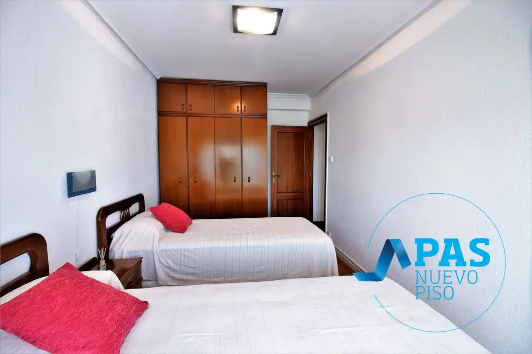 Habitación de Piso en venta en Santander con Calefacción