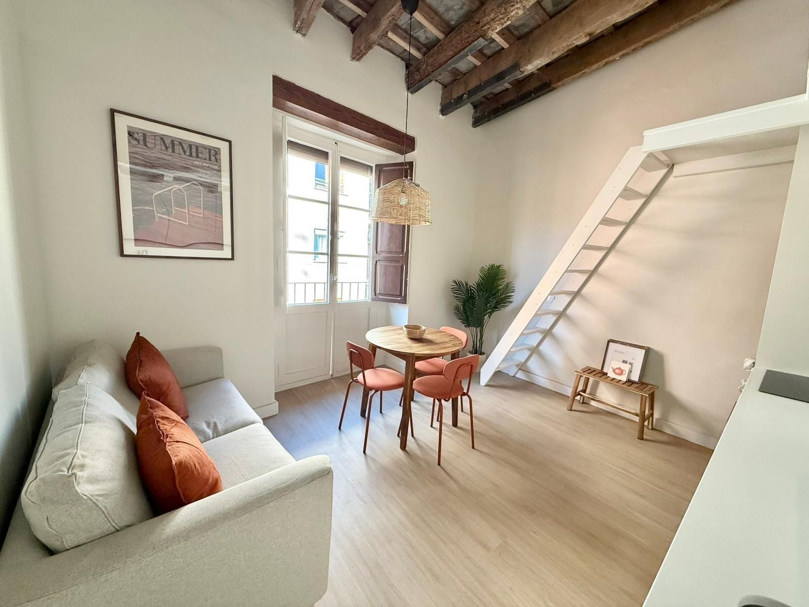 Living room of Flat to rent in  Valencia Capital  with Air Conditioner, Heating and Parquet flooring