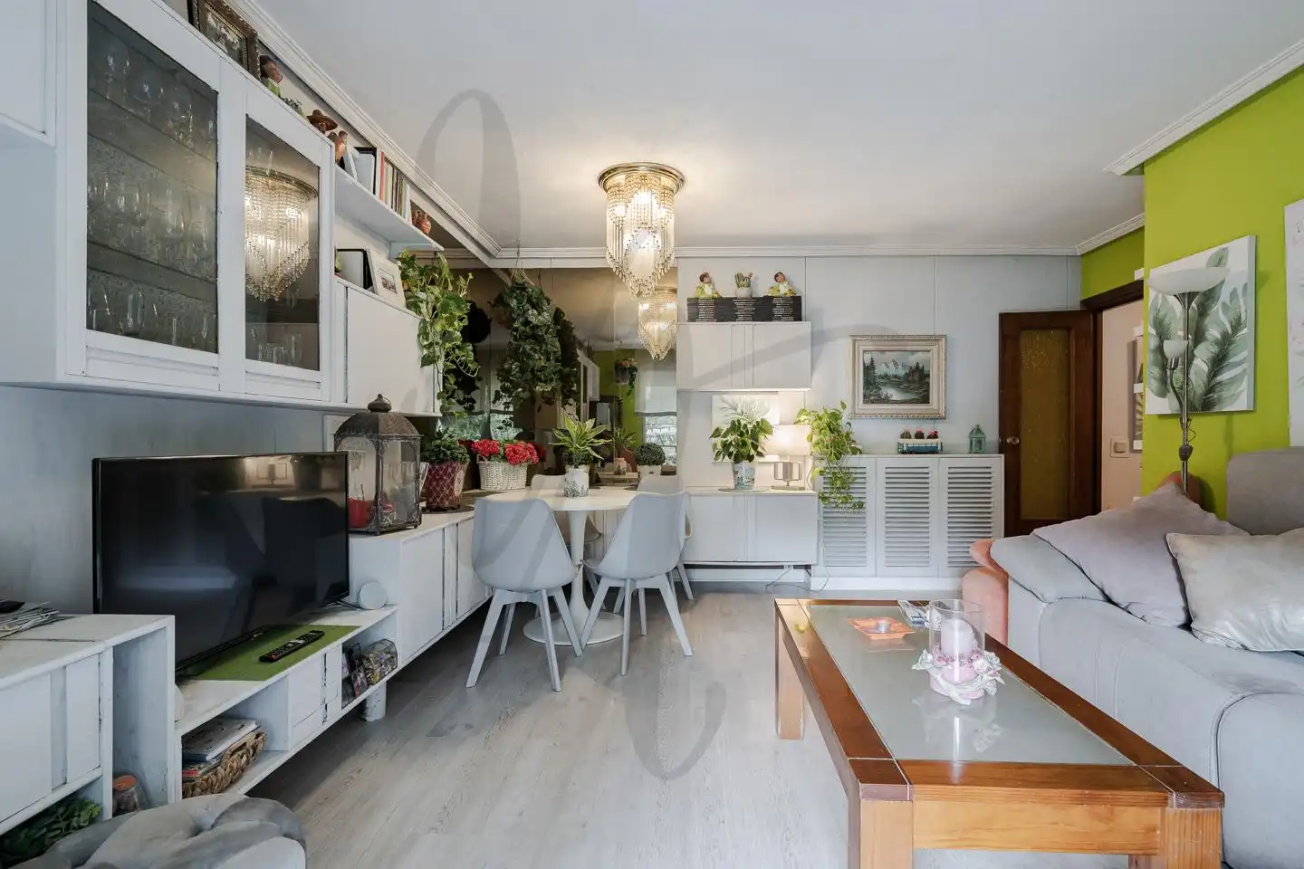 Living room of Flat for sale in San Sebastián de los Reyes  with Heating, Parquet flooring and Terrace