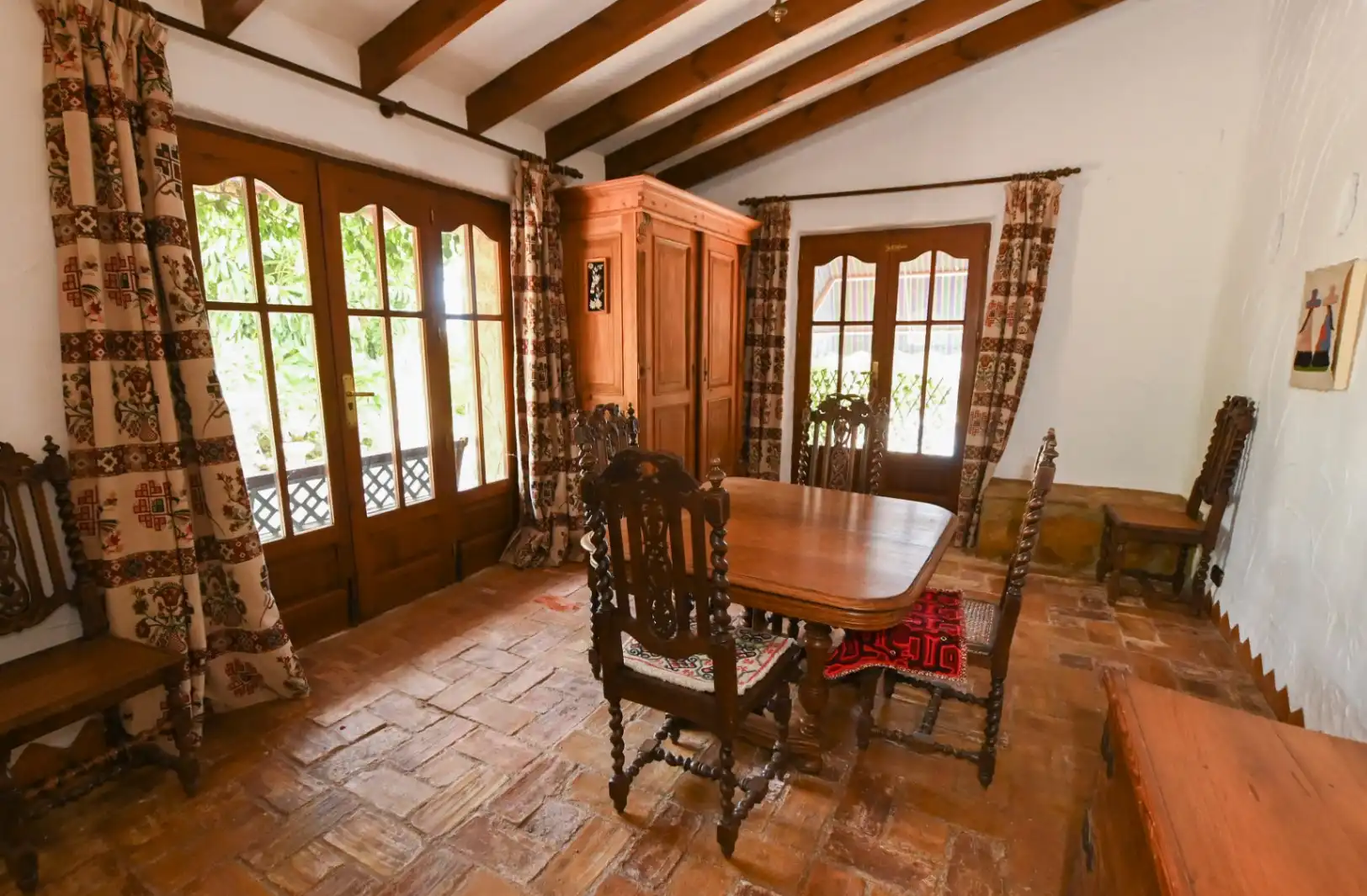 Country homes for sale in Canuta