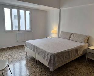 Bedroom of Flat to share in  Palma de Mallorca  with Air Conditioner and Terrace