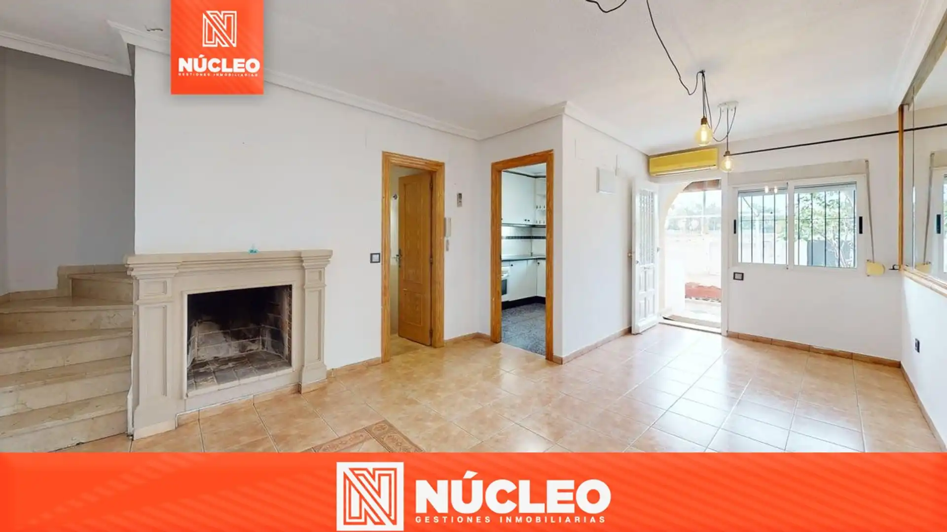 Sala d'estar de Casa adosada en venda en Sant Joan d'Alacant amb Aire condicionat, Traster i Moblat