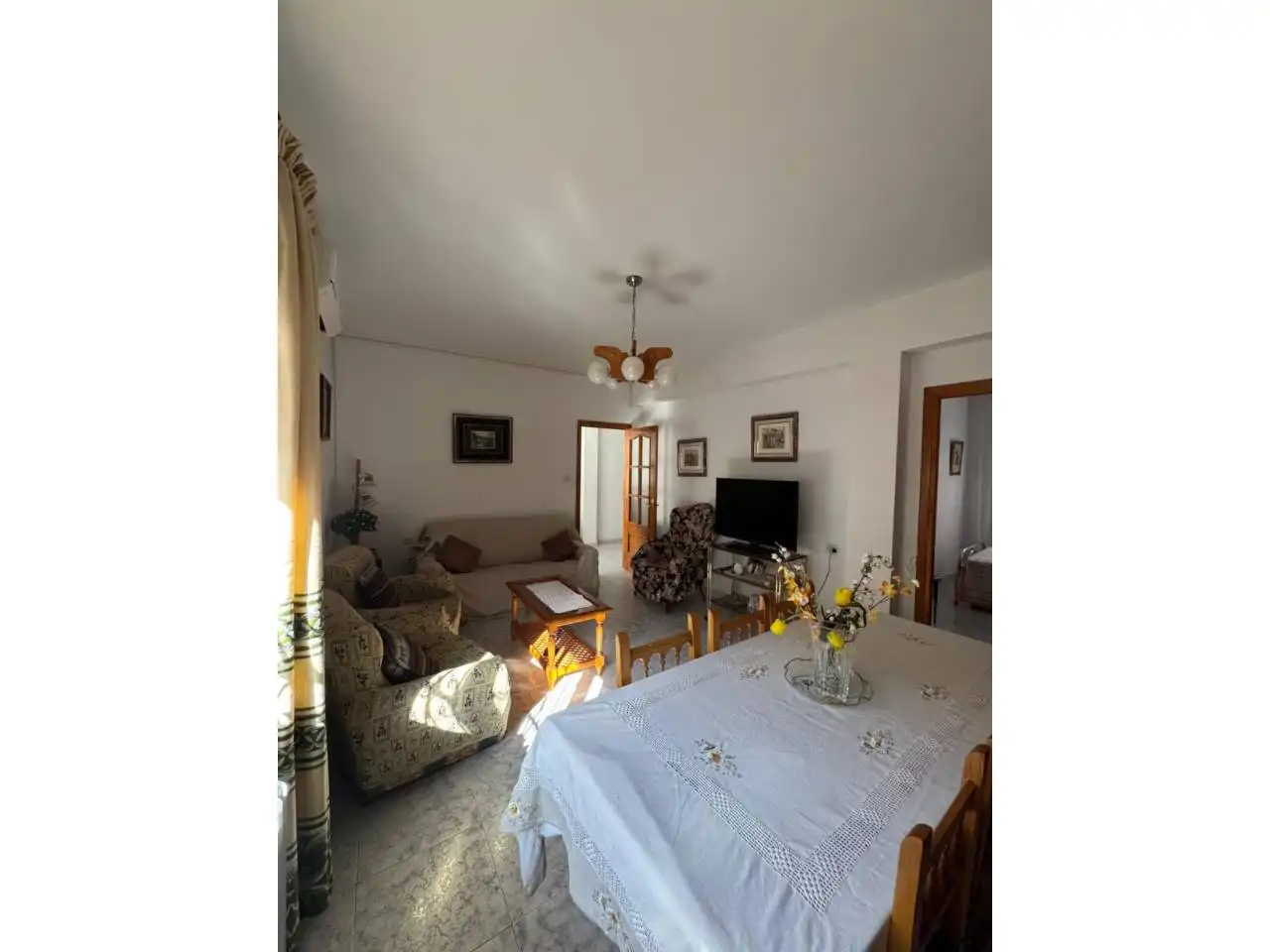 Sala de estar de Casa o chalet en venta en Baza con Calefacción y Amueblado