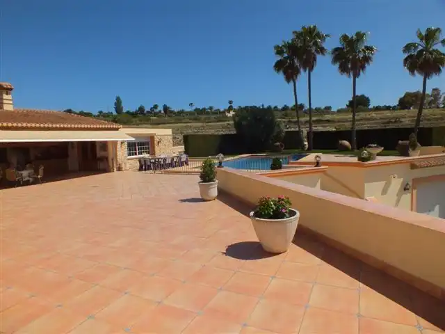 Villa con piscina in vendita a Benissa pueblo, imagen 2