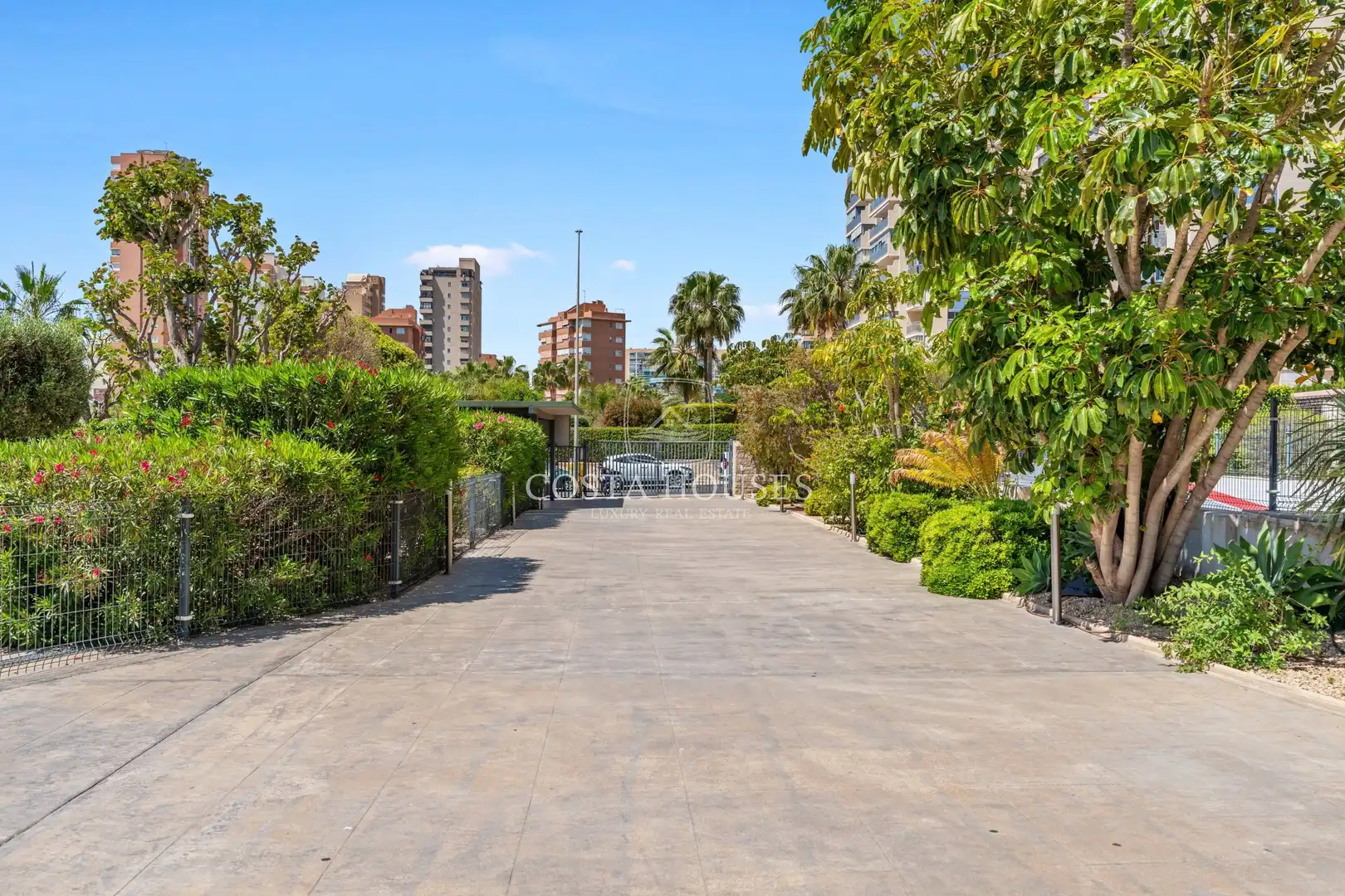 Exterior view of Attic for sale in Benidorm  with Air Conditioner, Private garden and Terrace