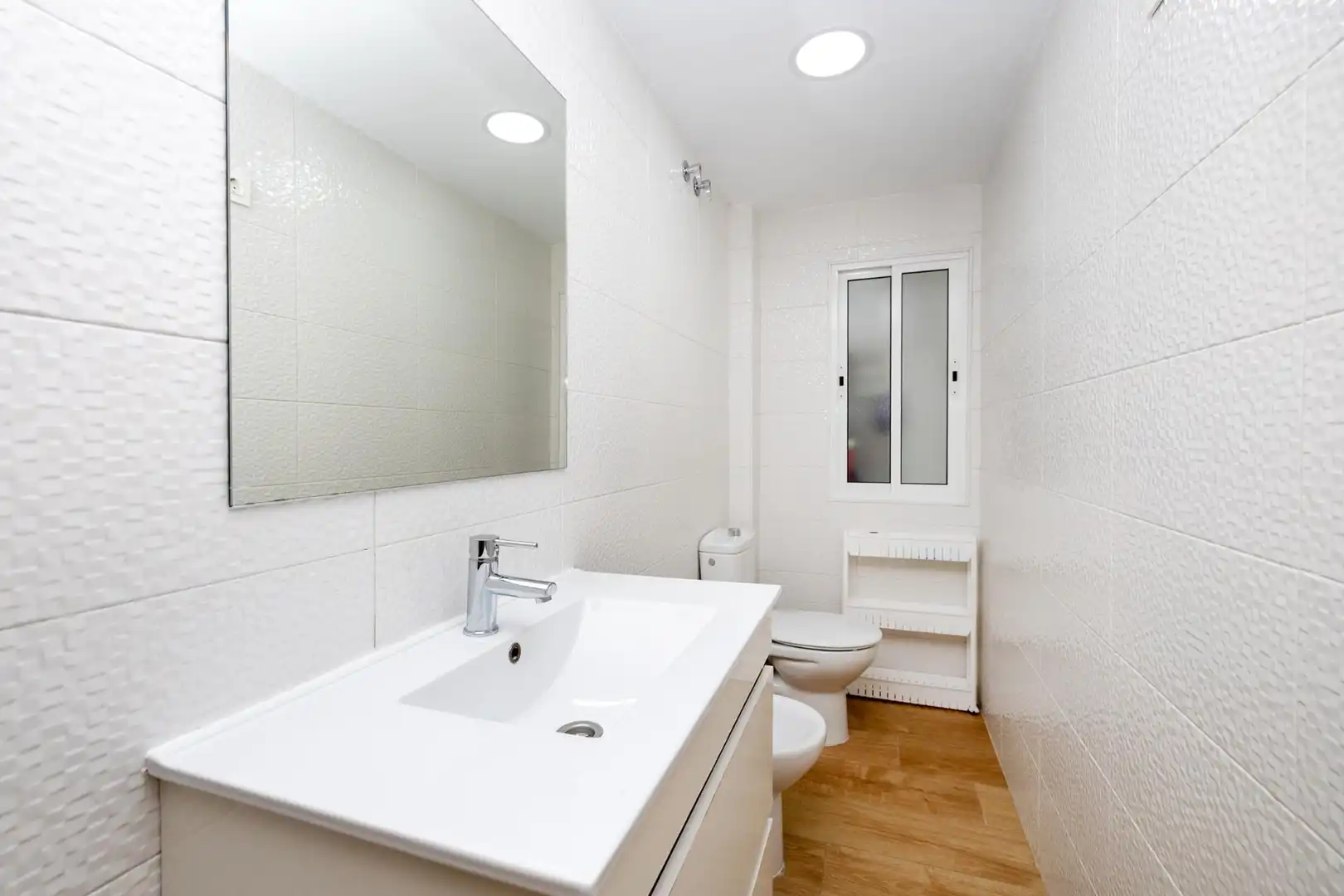 Baño de Piso en venta en Granada con Aire acondicionado, Calefacción y Terraza