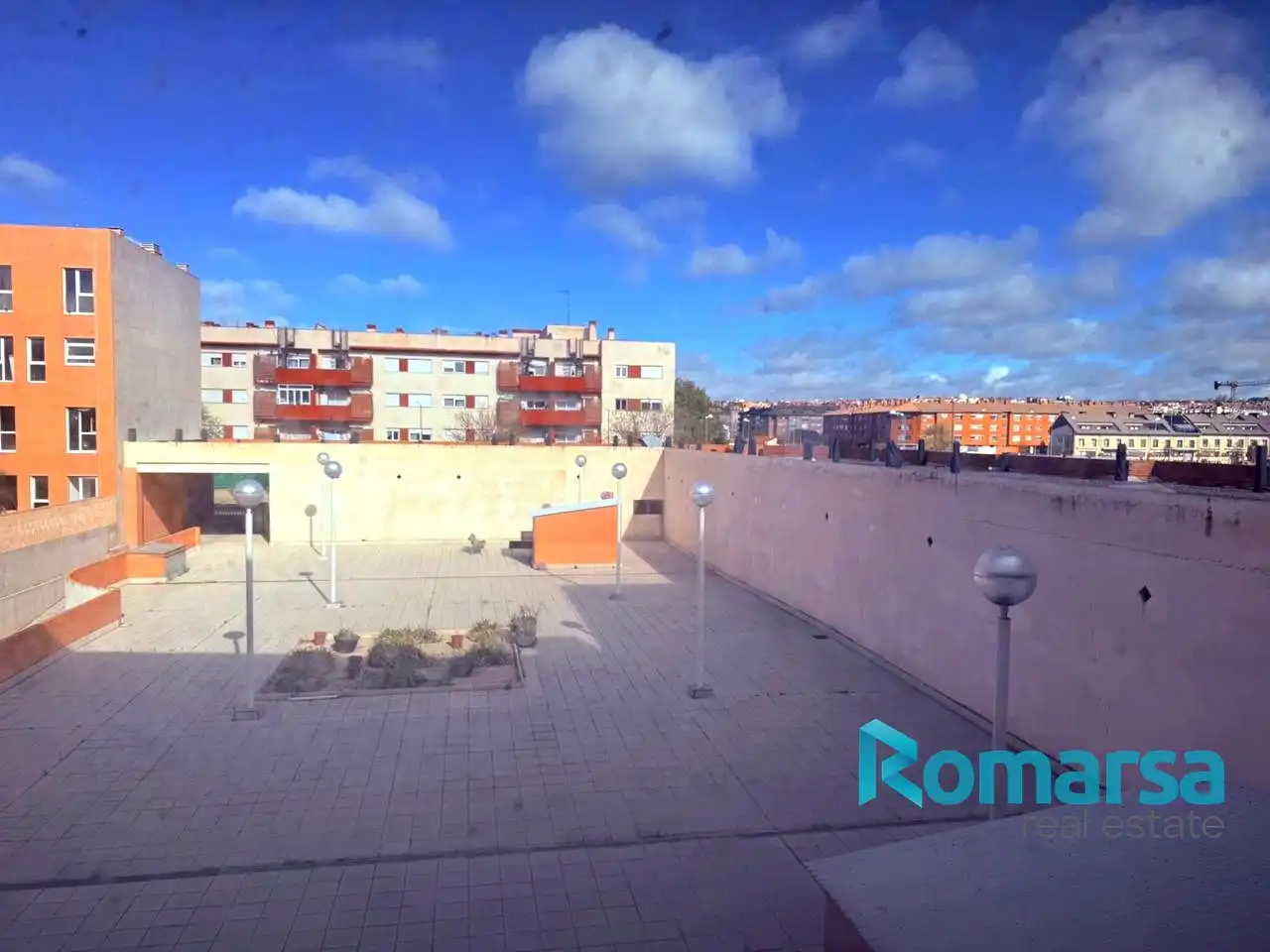 Vista exterior de Pis en venda en Ávila amb Calefacció, Parquet i Terrassa