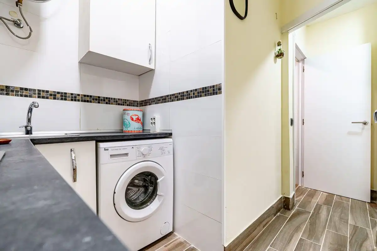 Cuina de Planta baixa en venda en Madrid amb Calefacció