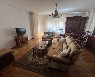 Living room of Flat to rent in Salamanca Capital  with Balcony