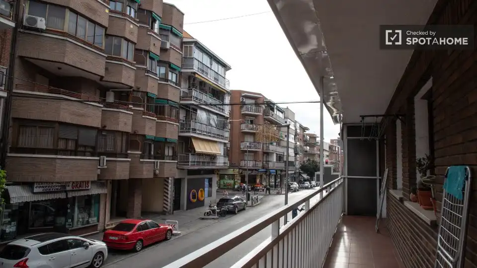 Exterior view of Flat for share in Madrid  with Air Conditioner, Heating and Terrace
