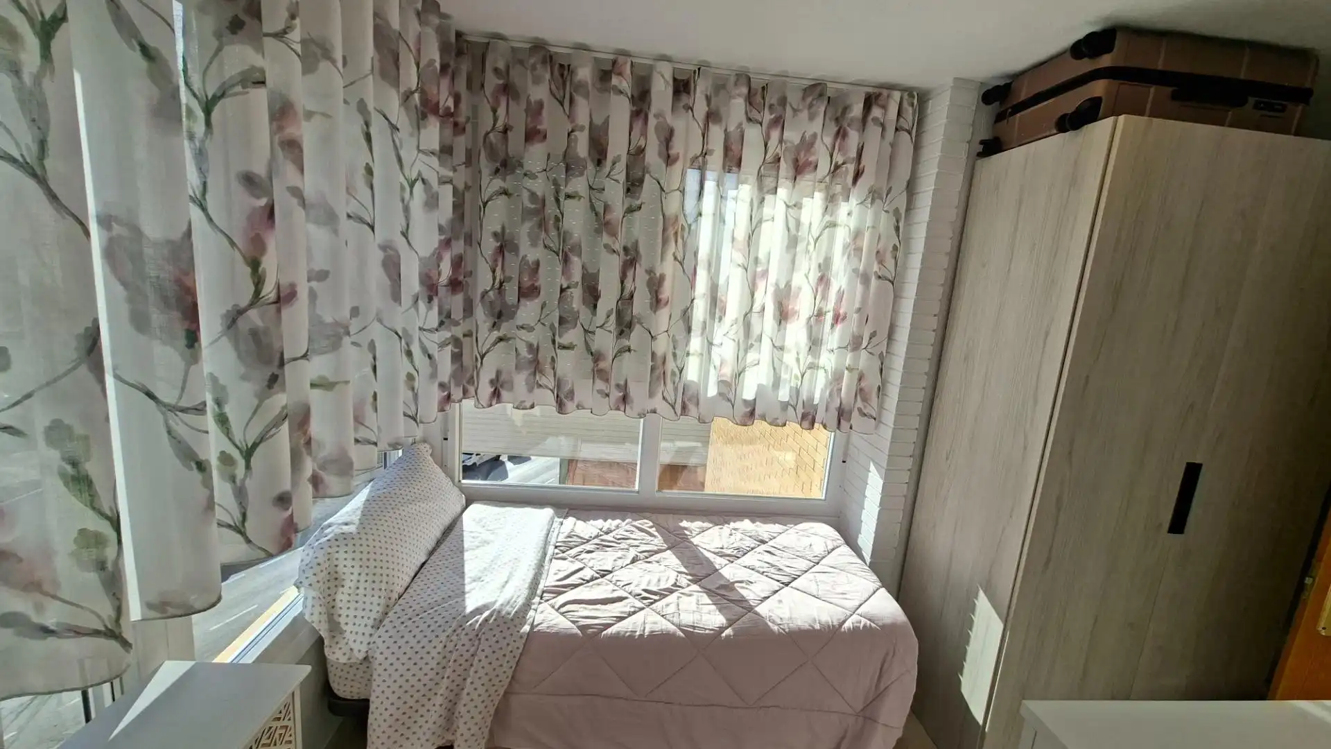 Bedroom of Flat for sale in Benidorm  with Private garden, Terrace and Furnished