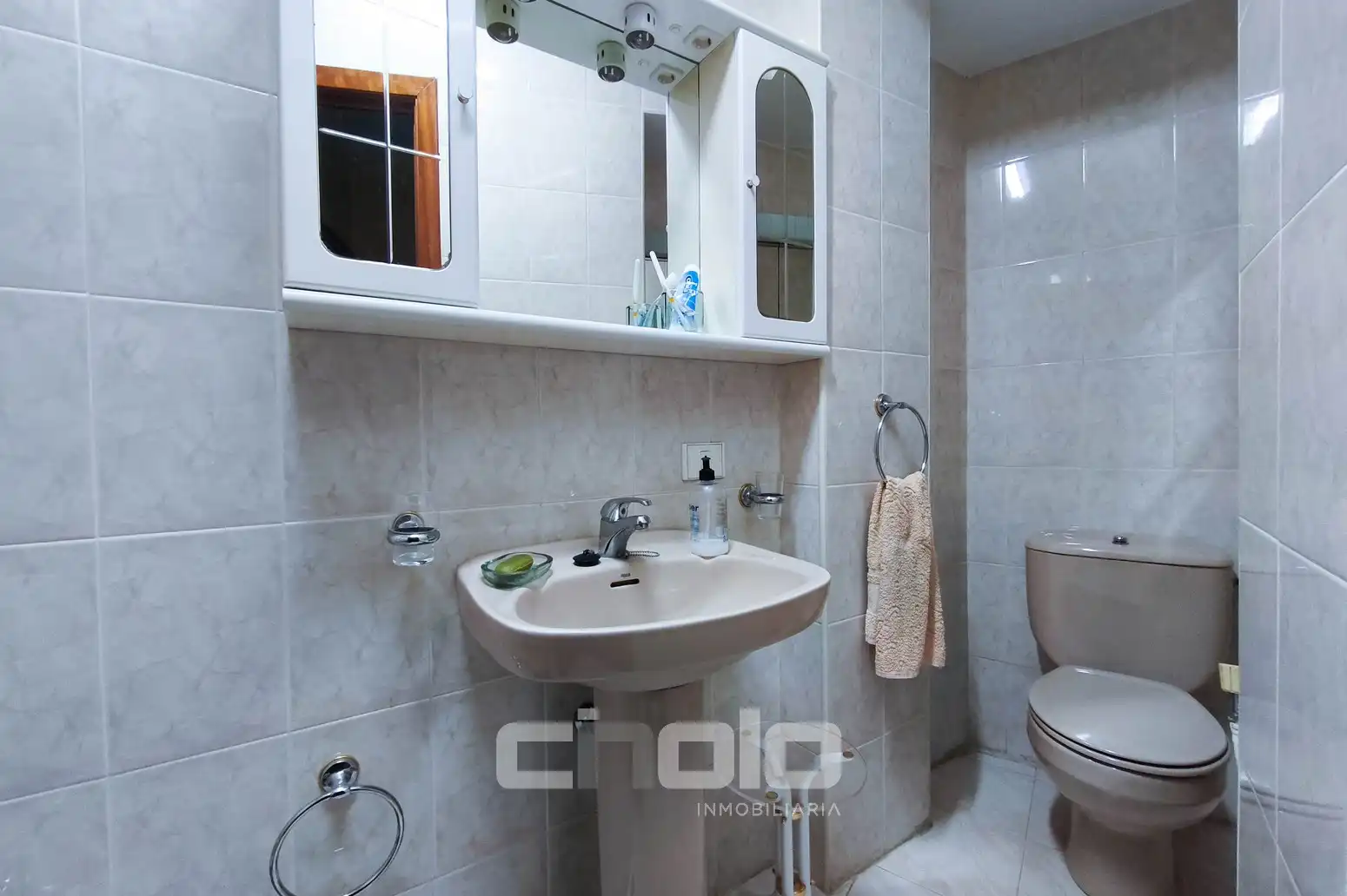 Baño de Piso en venta en Lugo con Calefacción y Amueblado