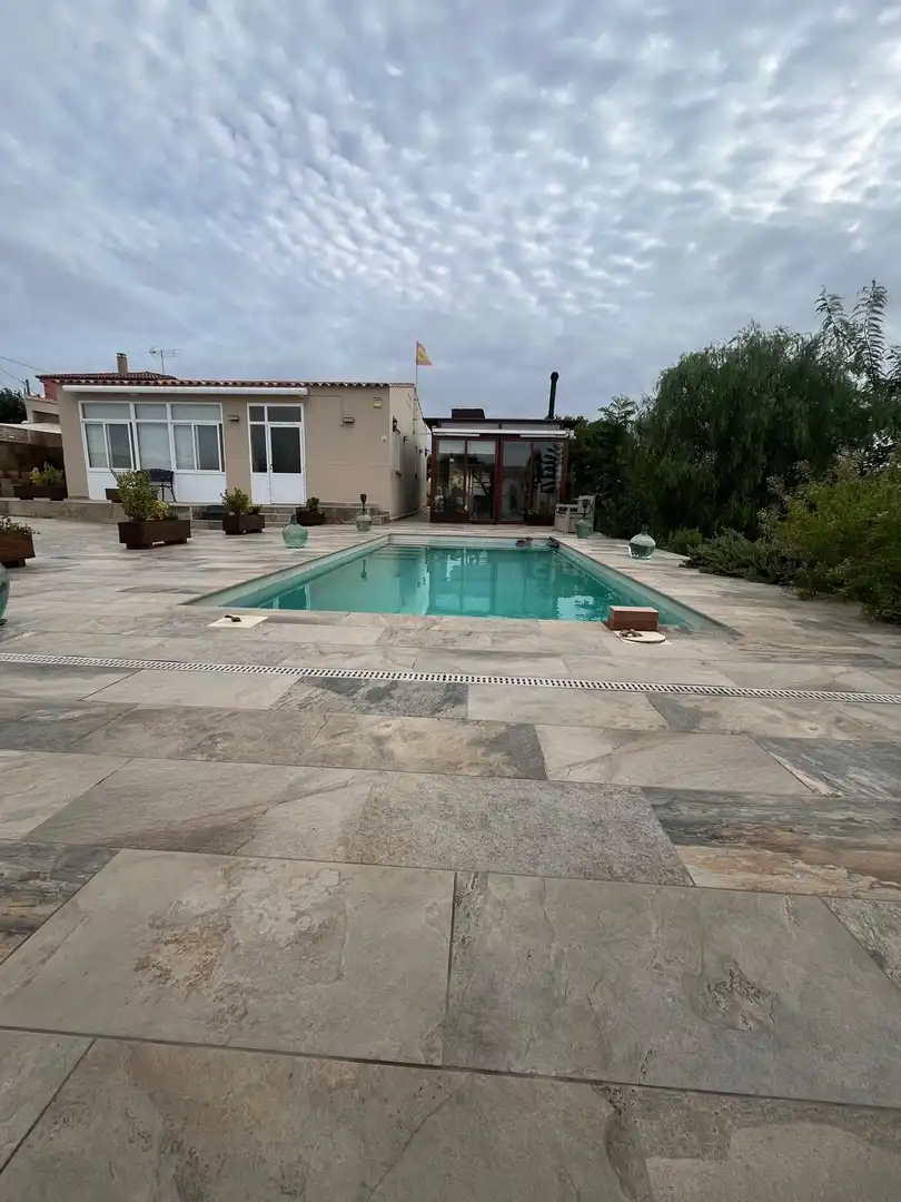 Schwimmbecken von Haus oder Chalet zum Verkauf in Castellón de la Plana / Castelló de la Plana mit Klimaanlage, Schwimmbad und Möbliert