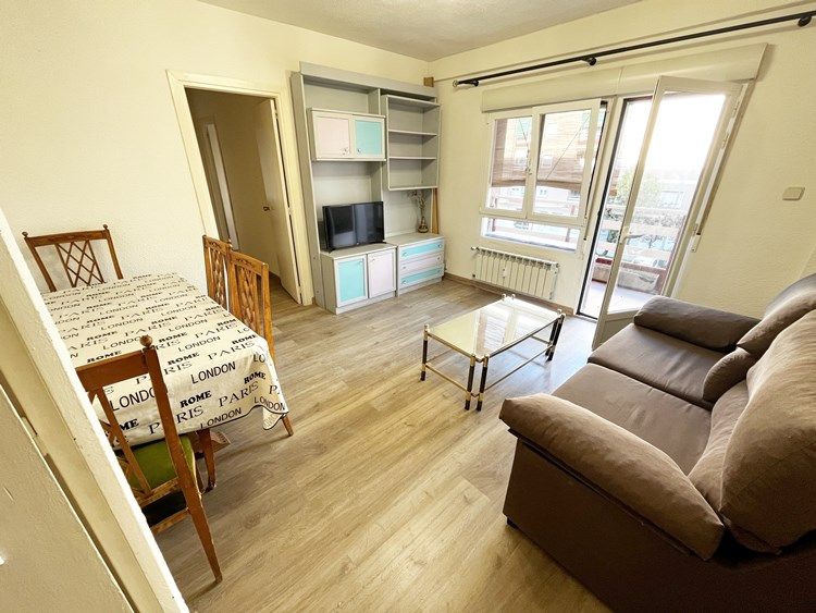 Living room of Flat to rent in  Madrid Capital  with Heating, Parquet flooring and Terrace