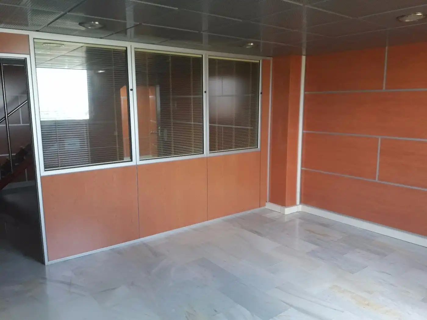 Oficina de alquiler en Rubí con Aire acondicionado