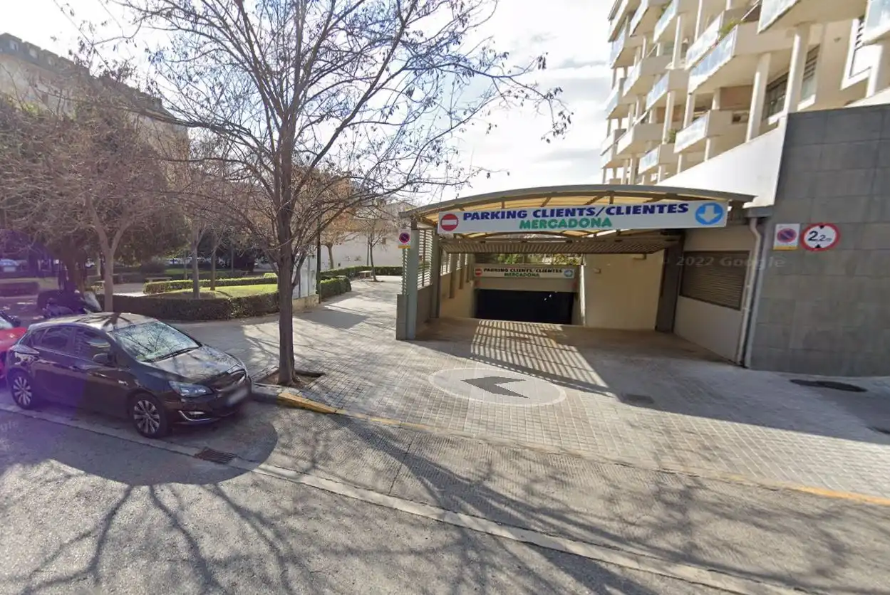 Parkplatz von Garage zur Miete in Valencia
