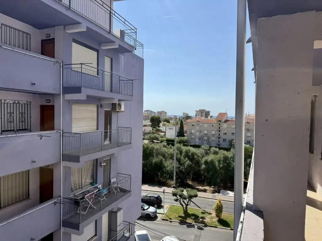 Terrasse von Wohnung zum Verkauf in Benicasim / Benicàssim mit Waschmaschine und Balkon