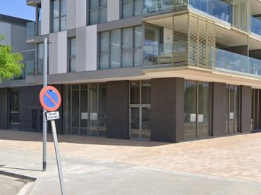 Local commercial à vendre à Passeig de Marina