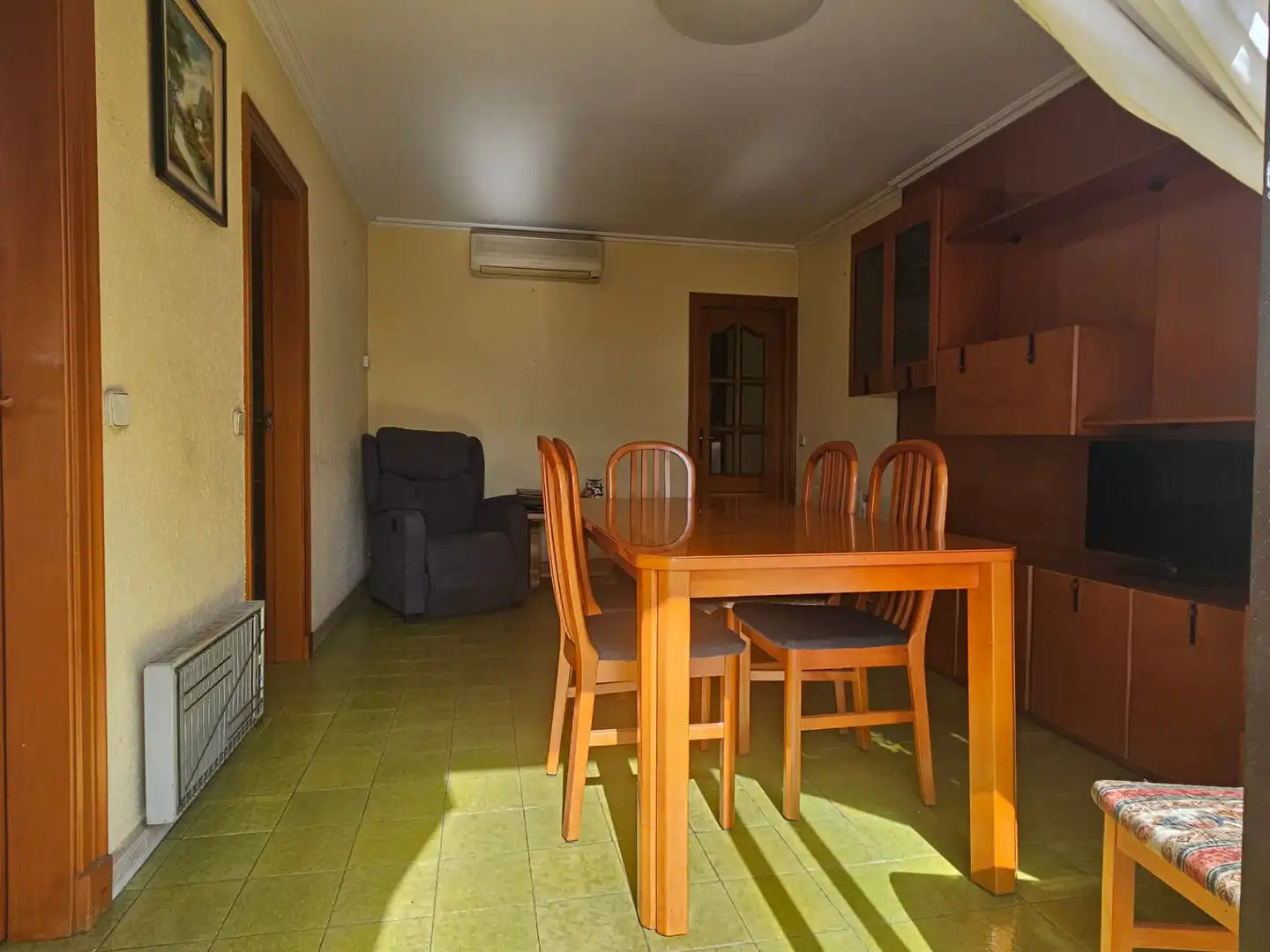 Dining room of Flat for sale in Sabadell  with Air Conditioner, Heating and Oven
