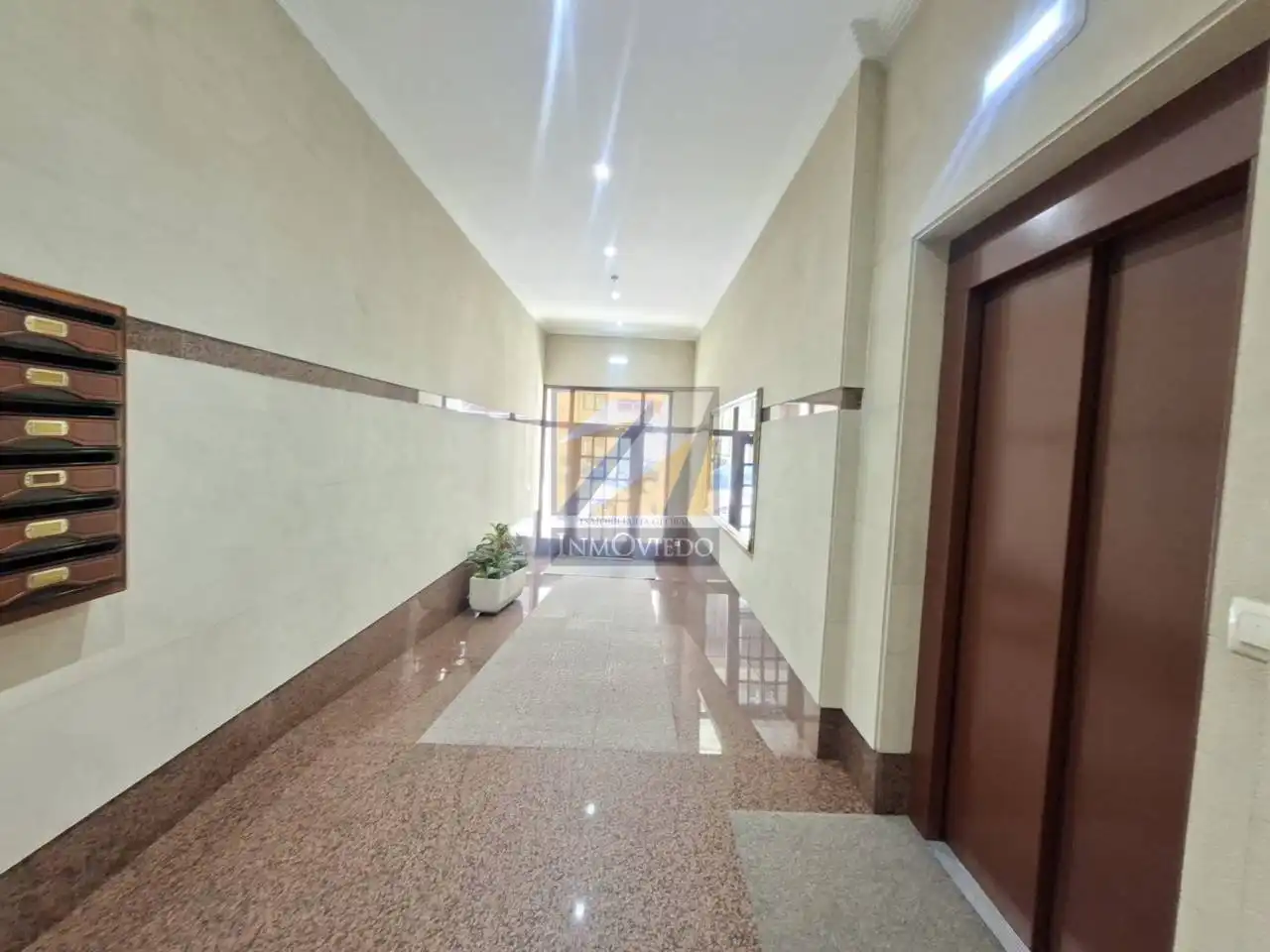 Piso en venta en Oviedo  con Calefacción y Terraza